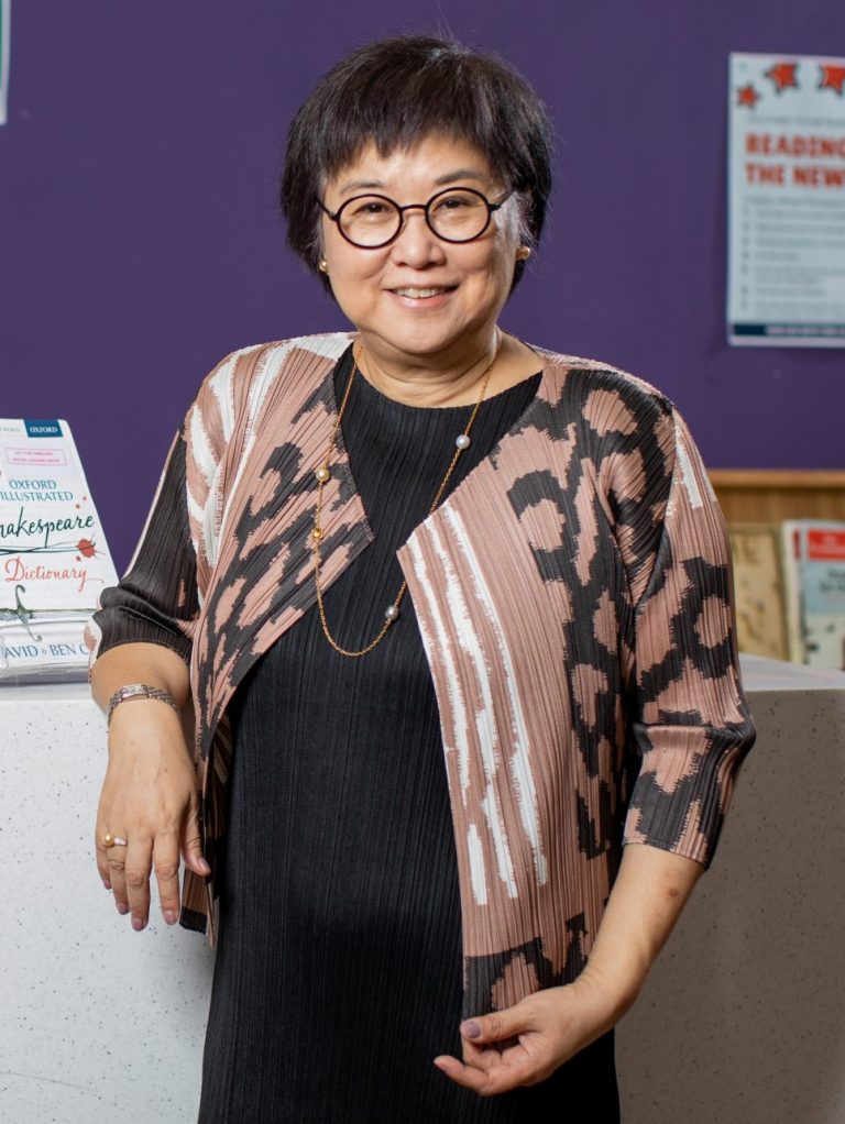 Dr Beatrice MA Kuenfong（馬冠芳博士） Department of English, HSUHK